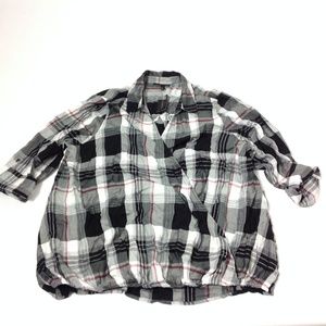 Women's Plaids Top Faux Wrap Size 22 Black/White